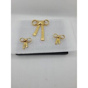 Articulated Bow Brooch Pin & Earrings Vtg Textured Bright Gold Mid-Cent style